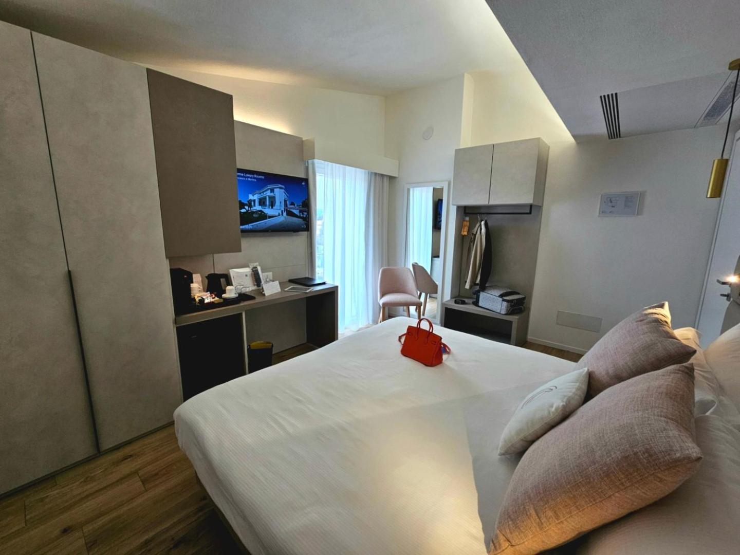 Chic & Charme Luxury Rooms Olbia Buitenkant foto